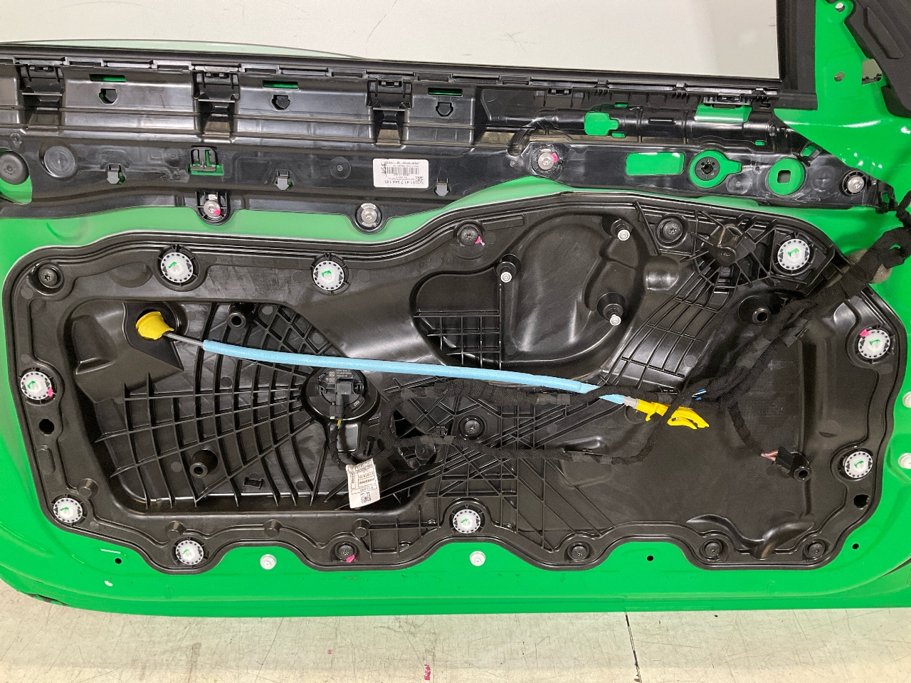 SONDERLACKIERUNG (490) Tür links BMW 4er Coupe (G22, G82) M4 Competition 375 - Bild 7 von 9